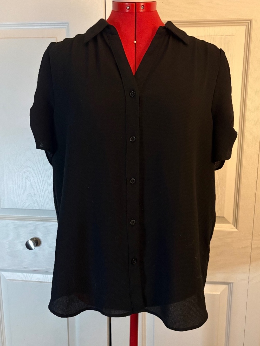 Adrianna Papell Black Button Up M